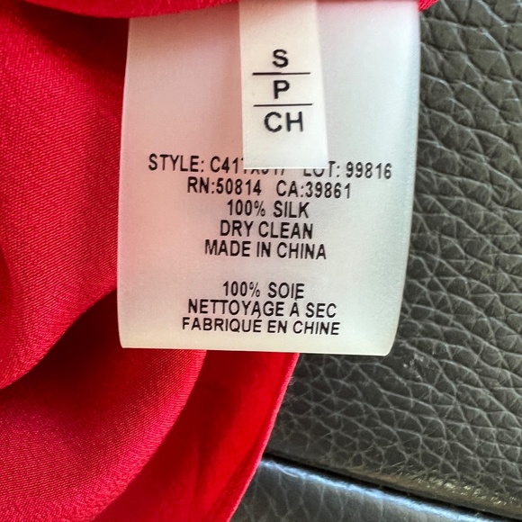 NWT Elie Tahari red Ginny blouse - Picture 3 of 3